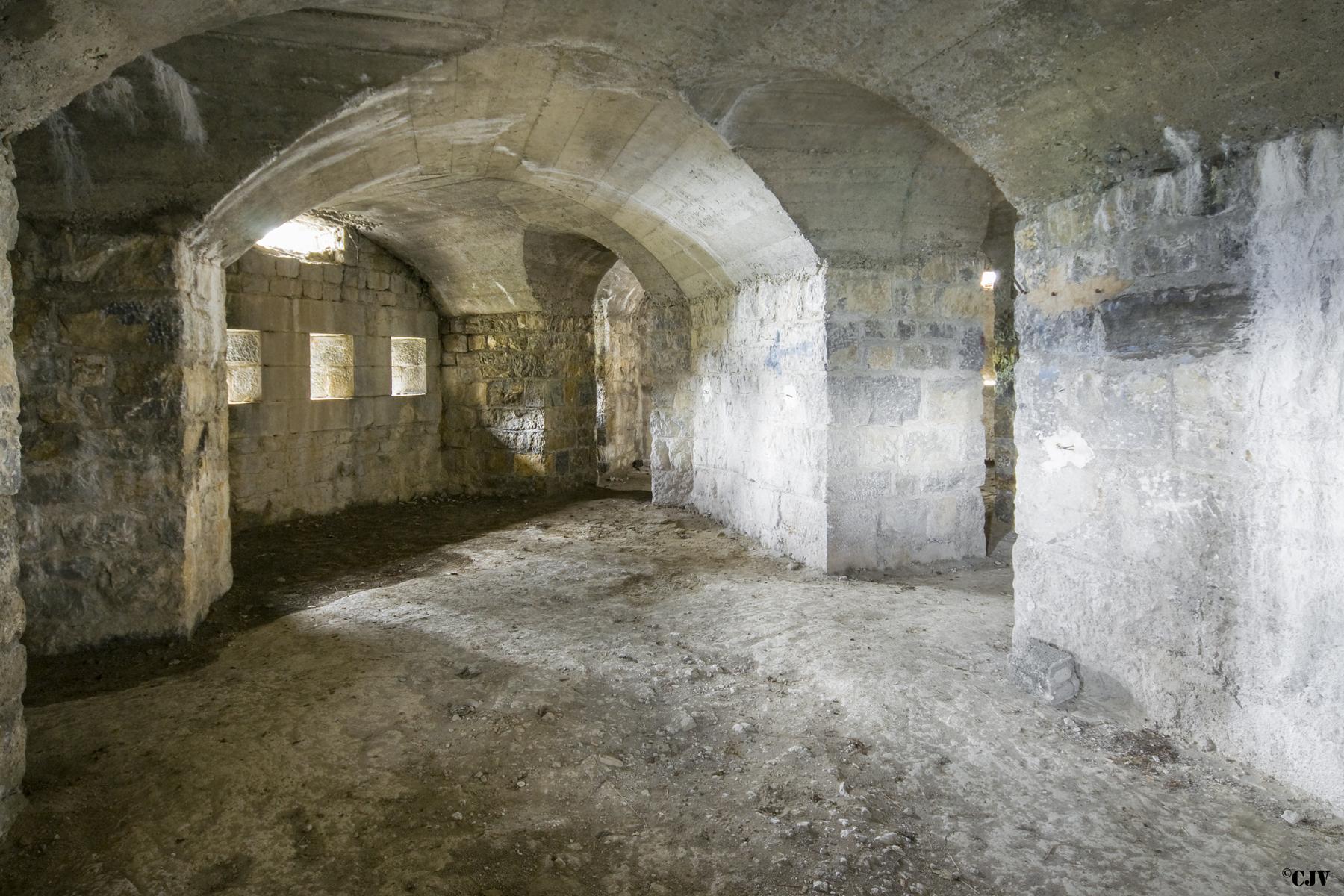 Ligne Maginot - LE TRUC - (Position d'artillerie préparée) - La caponnière - Lia VERMEULEN