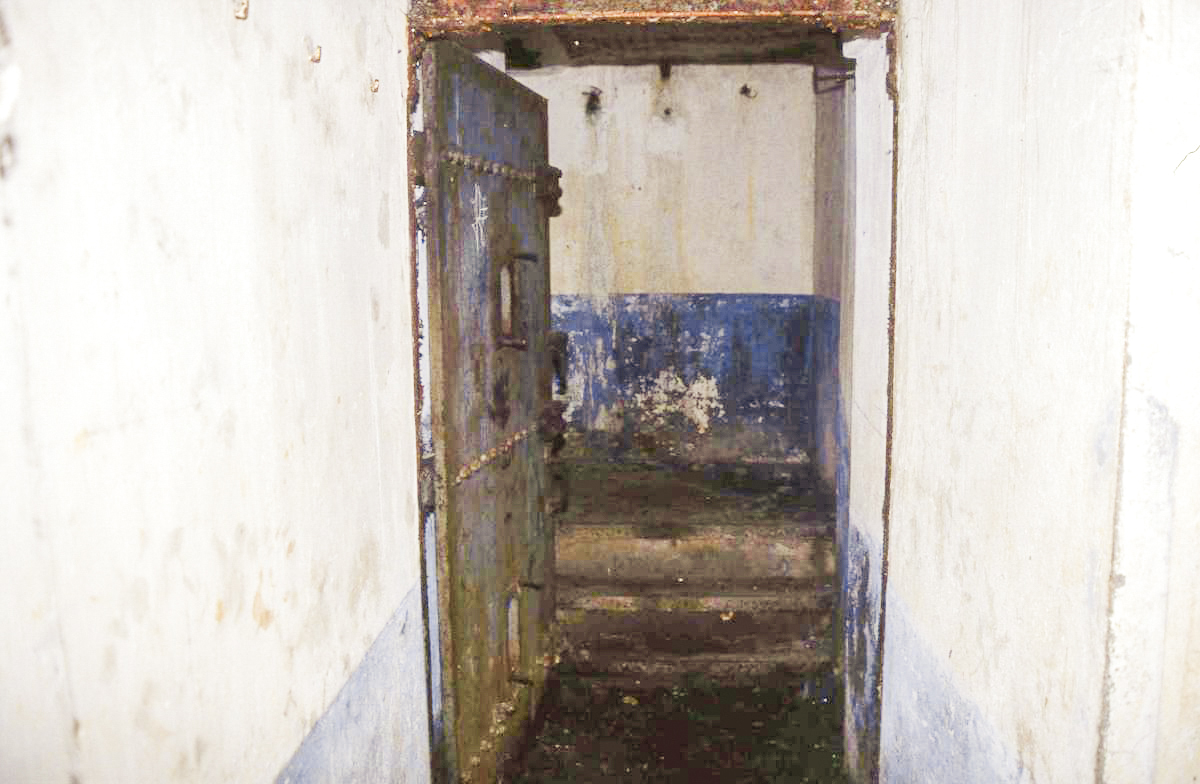 Ligne Maginot - ROUTE D'OTTANGE CENTRE - C30 - (Casemate d'infanterie - Simple) - Une des entrées - Valentin Hemmert