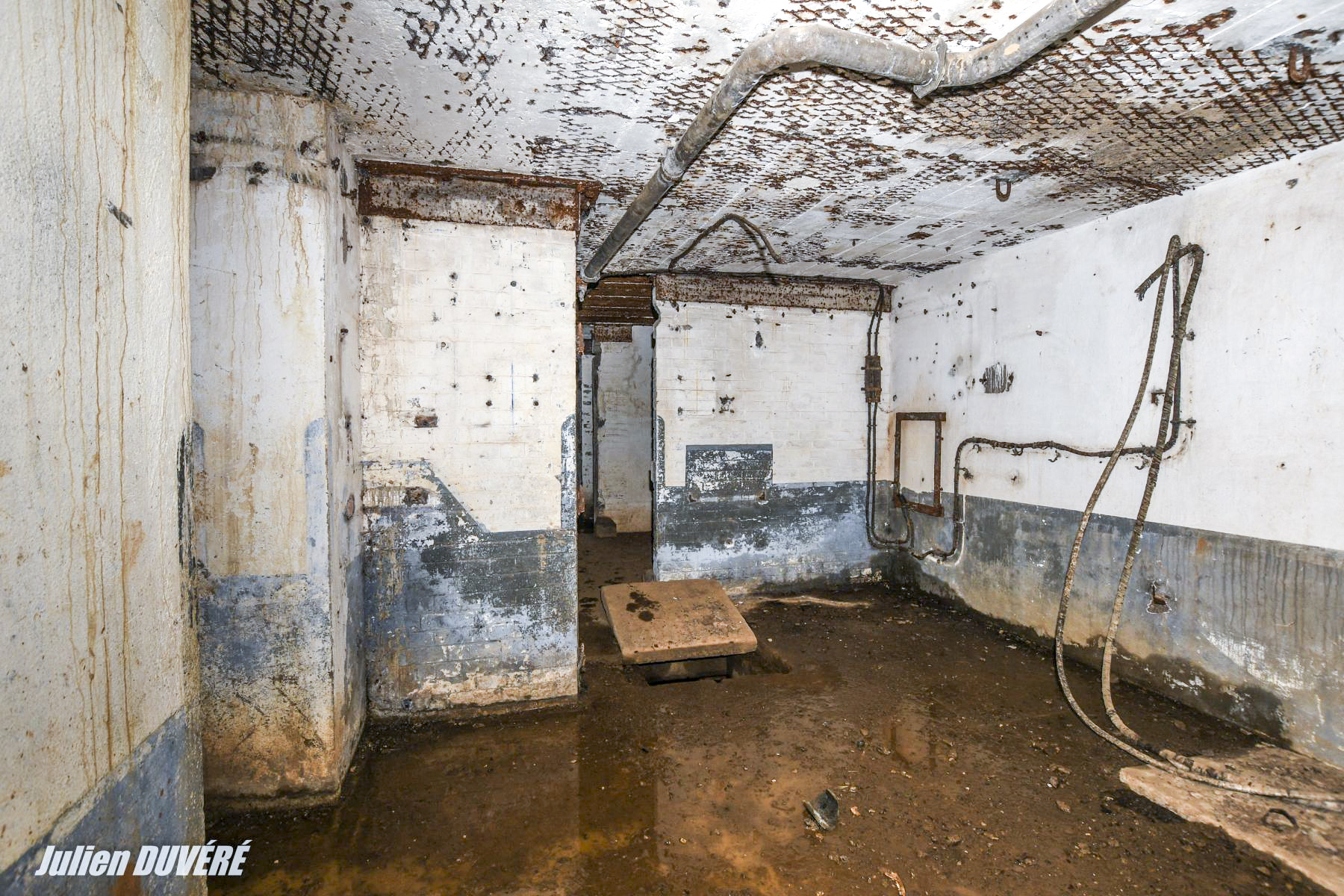Ligne Maginot - ROUTE D'OTTANGE CENTRE - C30 - (Casemate d'infanterie - Simple) - Intérieur de la casemate. - Julien DUVÉRÉ
