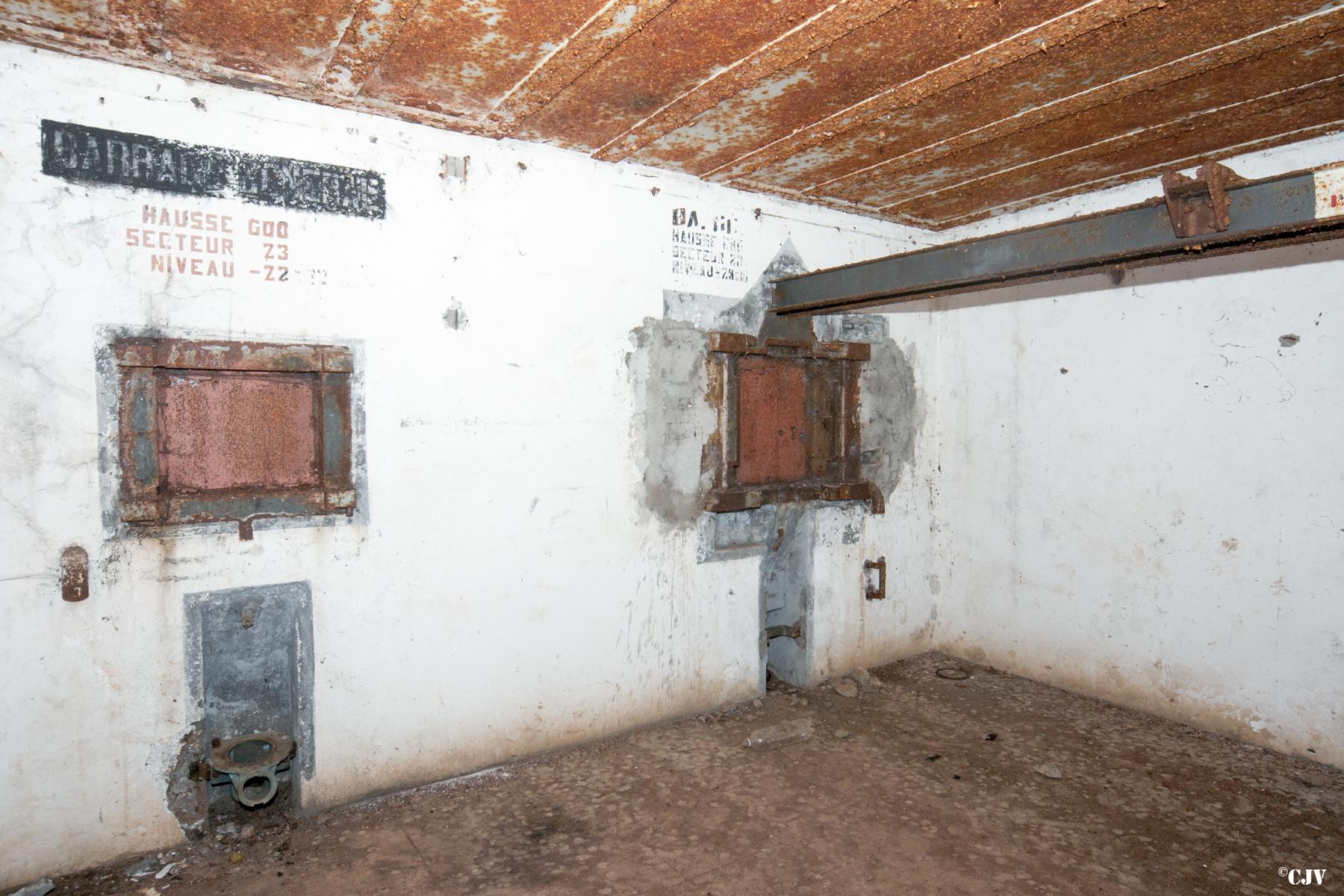 Ligne Maginot - ROUTE D'OTTANGE EST - C31 - (Casemate d'infanterie - Simple) - La chambre de tir - Lia Vermeulen