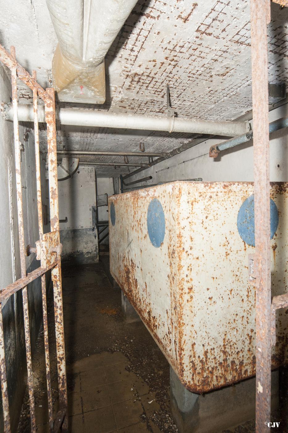 Ligne Maginot - ROUTE D'OTTANGE EST - C31 - (Casemate d'infanterie - Simple) - Une citerne - Lia Vermeulen