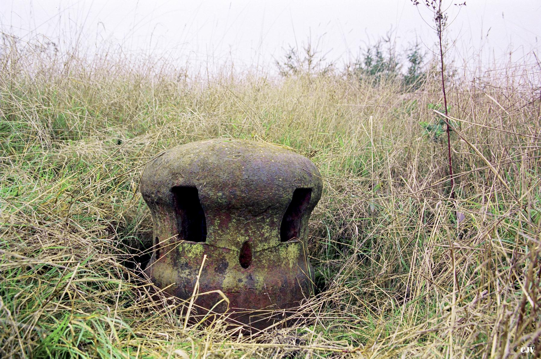 Ligne Maginot - AUMETZ - A7 - (Ouvrage d'infanterie) - Bloc 2
Champignon de prise d'air, le seul cuirassement rescapé de l'ouvrage - Caspar Vermeulen