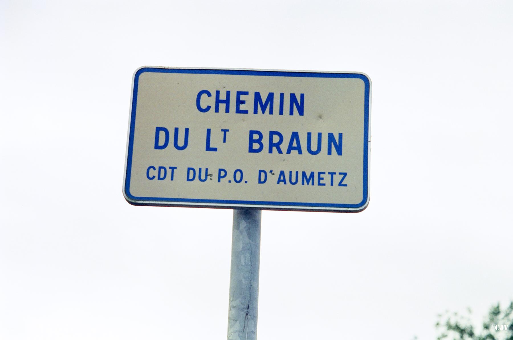 Ligne Maginot - AUMETZ - A7 - (Ouvrage d'infanterie) - Le chemin menant à l'ouvrage, baptisé du nom du commandant de ce dernier - Vincent Vermeulen