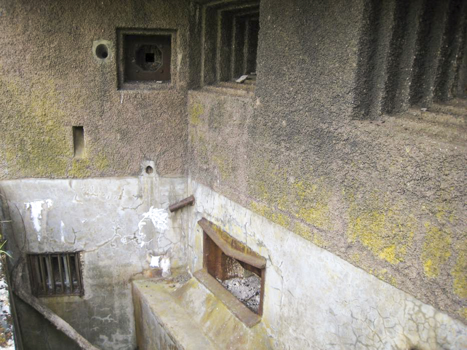 Ligne Maginot - FOND D'HAVANGE - C34 - (Casemate d'infanterie - Simple) - Le créneau pour mortier de 50 mm mle 35 - Pruzsina jerome