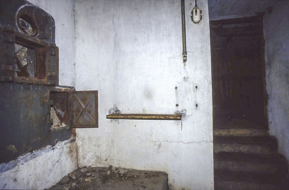 Ligne Maginot - FOND D'HAVANGE - C34 - (Casemate d'infanterie - Simple) - L'étage inférieur
Chambre de tir du mortier de 50 - Valentin Hemmert