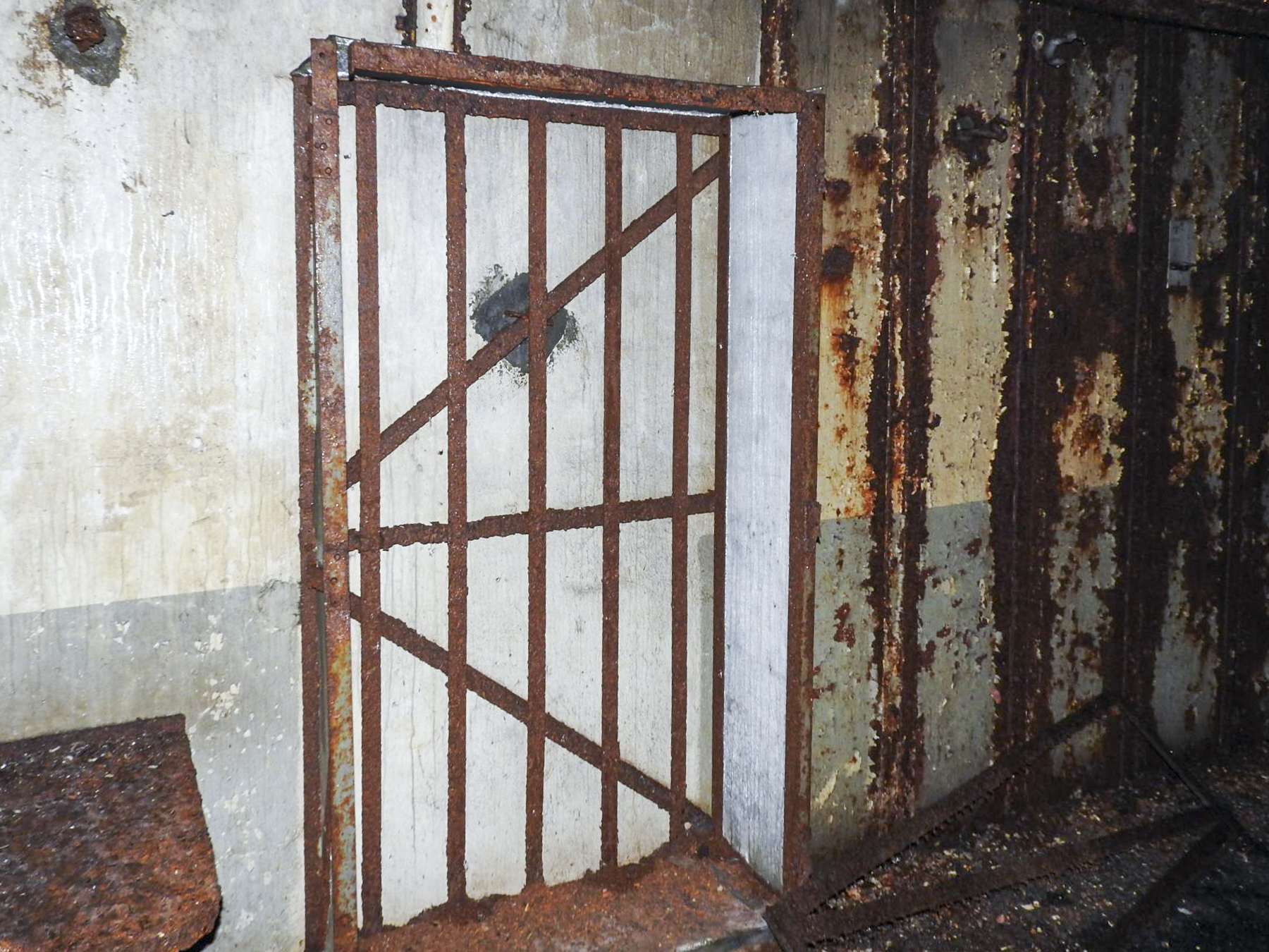 Ligne Maginot - GROS BOIS - C35 - (Casemate d'infanterie - Simple) - Un rack à munitions. - STENGER Mathieu