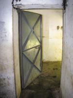 Ligne Maginot - GROS BOIS - X1 (QUARTIER LUDELANGE - I/128°RIF) - (Abri) - L'entrée de l'abri
Noter la trappe au sol donnant dans la réserve à charbon