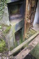 Ligne Maginot - SONNENBERG - C47 - (Casemate d'infanterie - Simple) - Vue des deux créneaux FM de défense rapprochée et du fossé diamant côté entrée