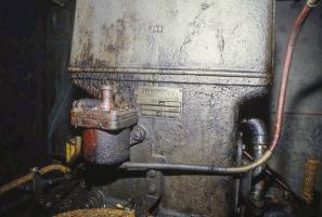 Ligne Maginot - COUCOU -  X22 - (Abri) - L'usine
Gros plan sur le moteur Supdi