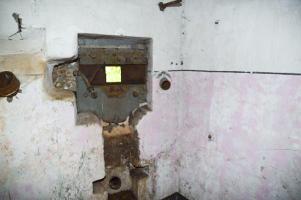 Ligne Maginot - LANGHEP SUD - C64 - (Casemate d'infanterie - Simple) - L’intérieur du créneau pour FM 24/29 de défense de la porte .