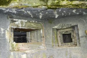 Ligne Maginot - CHEMIN DE FER OUEST - (Blockhaus pour canon) - Les créneaux
