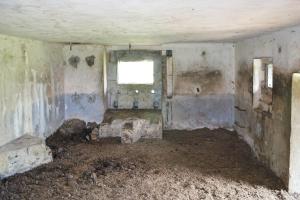 Ligne Maginot - B562 - CHEMIN DE FER EST - (Blockhaus pour canon) - Créneau AC, face droite