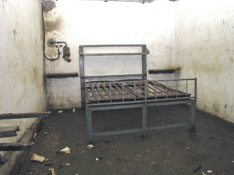 Ligne Maginot - GROS BOIS - X1 (QUARTIER LUDELANGE - I/128°RIF) - (Abri) - L'infirmerie - Antoine SCHOEN