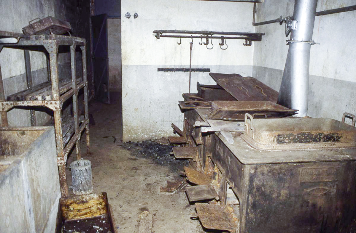 Ligne Maginot - GROS BOIS - X1 (QUARTIER LUDELANGE - I/128°RIF) - (Abri) - La cuisine - Valentin Hemmert