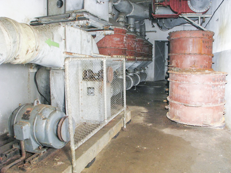 Ligne Maginot - GROS BOIS - X1 (QUARTIER LUDELANGE - I/128°RIF) - (Abri) - Le local de ventilation - Antoine SCHOEN