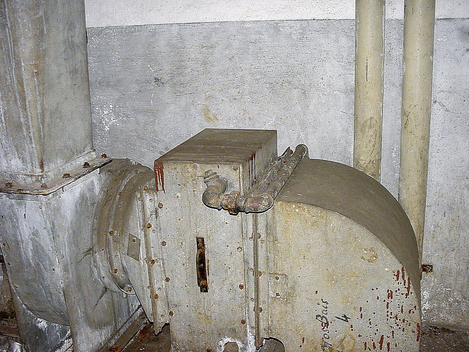 Ligne Maginot - GROS BOIS - X1 (QUARTIER LUDELANGE - I/128°RIF) - (Abri) -  - Sylvie Laure LAMBERT