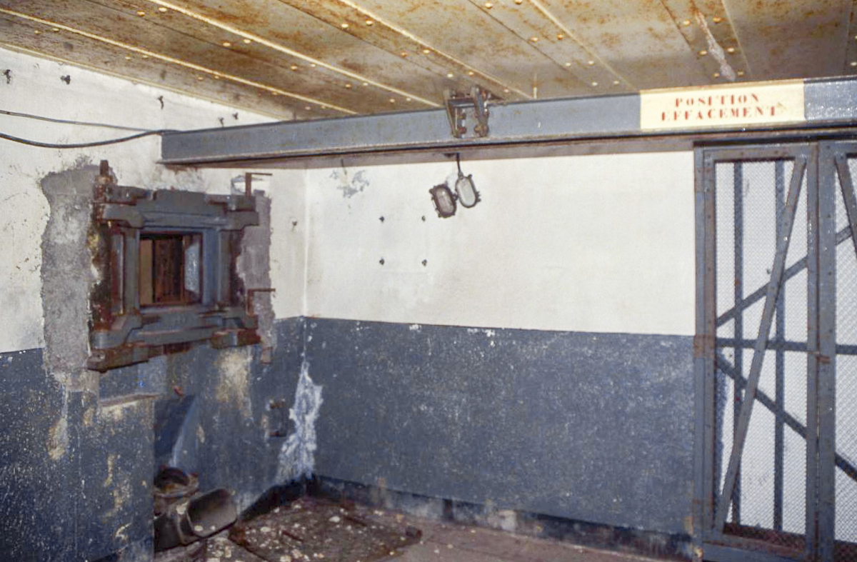 Ligne Maginot - ESCHERANGE EST - C38 - (Casemate d'infanterie - Simple) - Chambre de tir - Valentin Hemmert