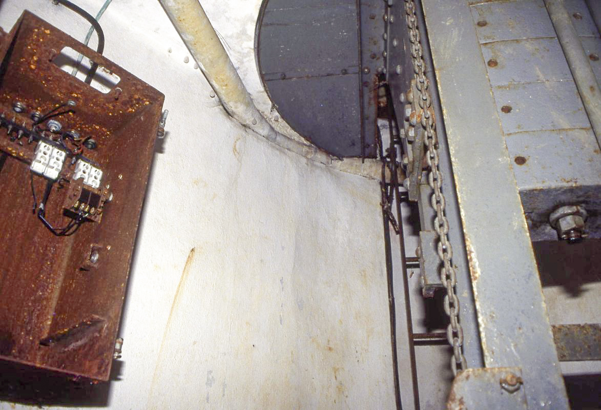 Ligne Maginot - ESCHERANGE EST - C38 - (Casemate d'infanterie - Simple) - La cloche GFM - Valentin Hemmert