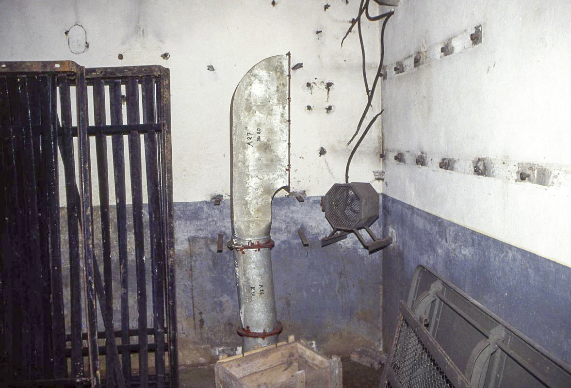 Ligne Maginot - ESCHERANGE EST - C38 - (Casemate d'infanterie - Simple) - L'étage inférieur - Valentin Hemmert