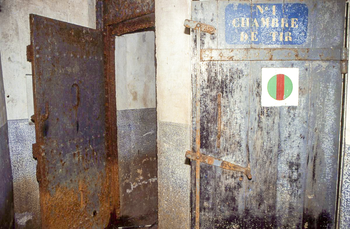 Ligne Maginot - BOIS DE KANFEN OUEST - C42 - (Casemate d'infanterie - Simple) - L'intérieur de la casemate - Valentin Hemmert