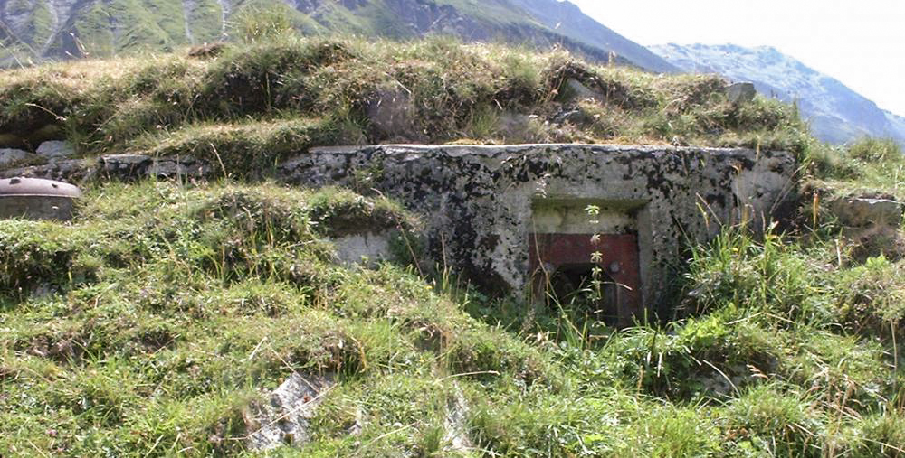 Ligne Maginot - SELOGES - (Ouvrage d'infanterie) - Bloc 3
Créneau ouest et cloche par éléments   - LAMBERT Pascal