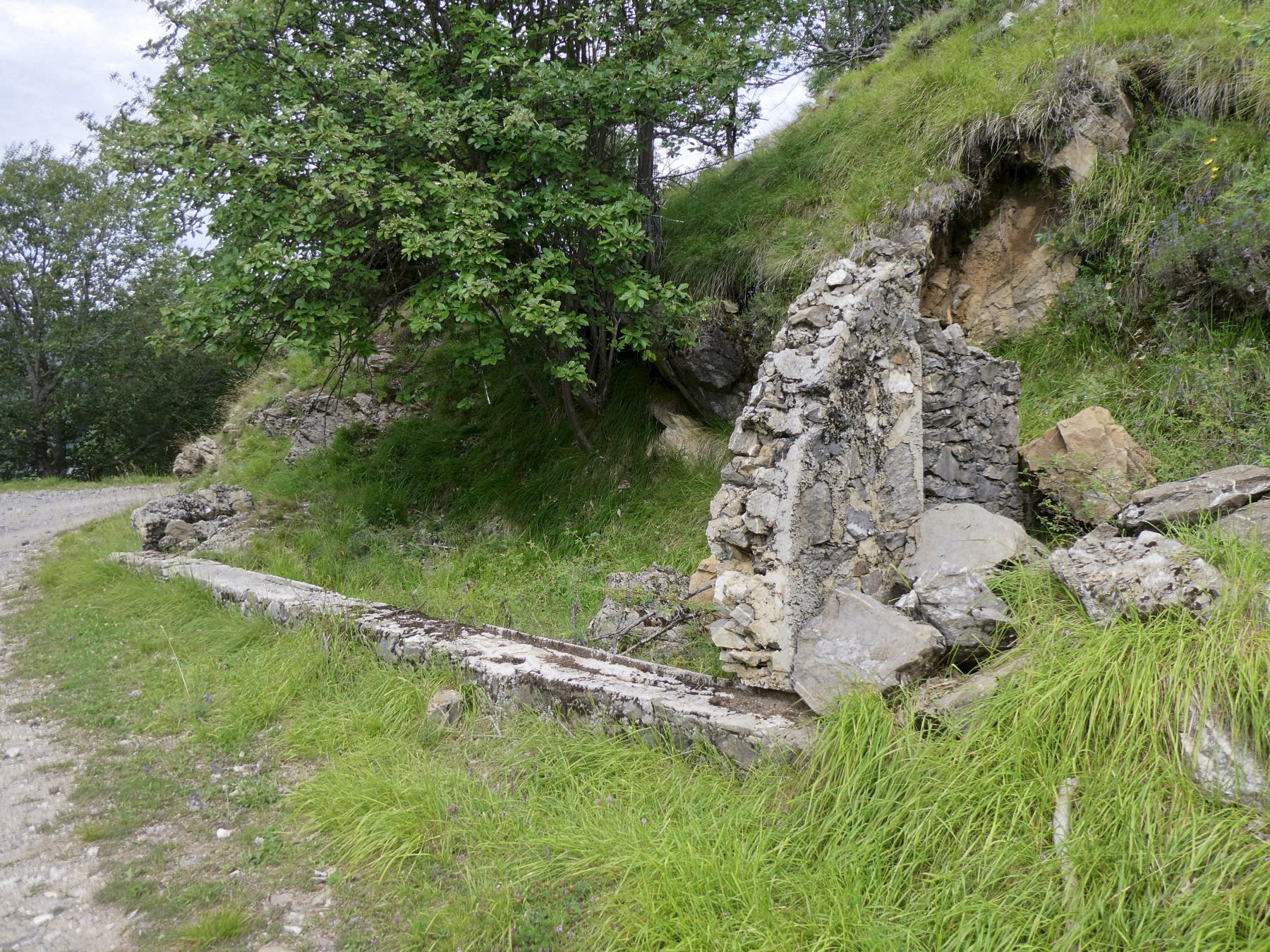 Ligne Maginot - LA BEOLE (BE) - (Ouvrage d'infanterie) - Restes casernement 1 - ELLENA - CUNY