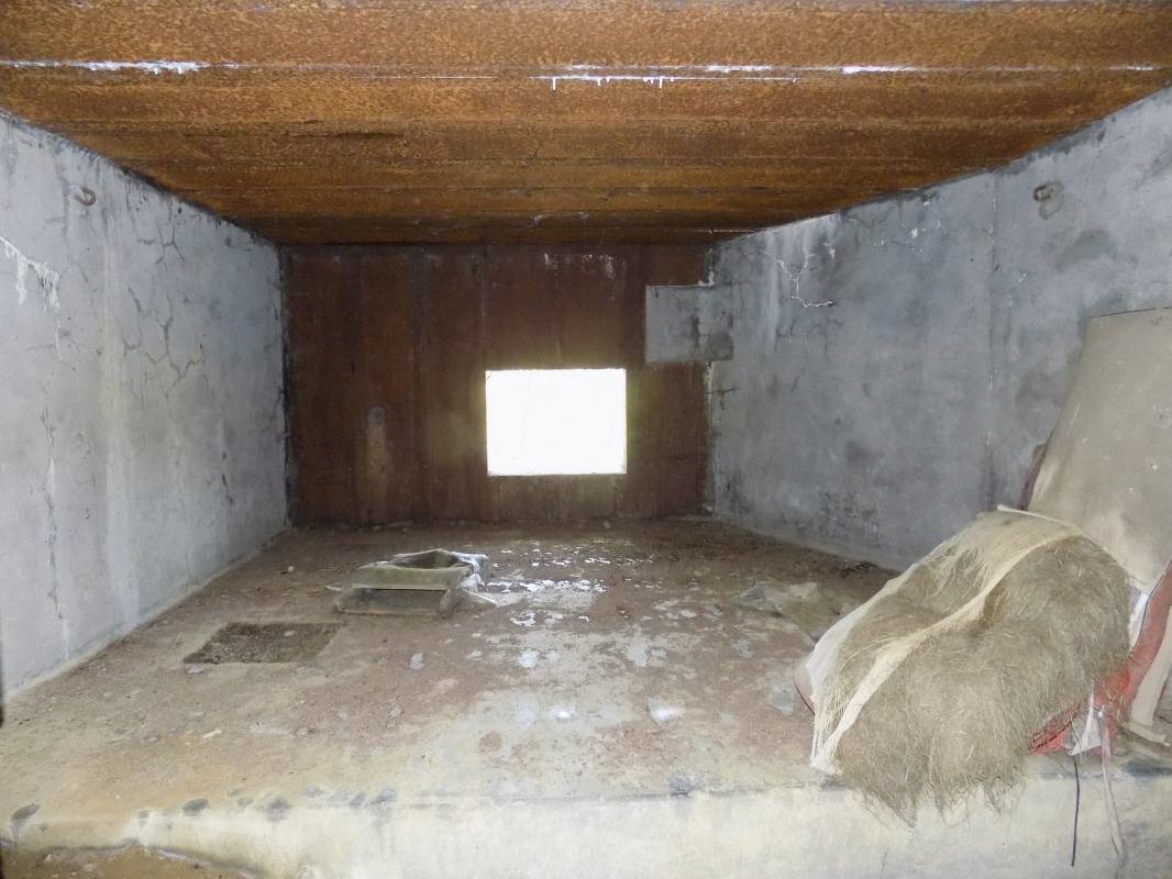 Ligne Maginot - A100 - LA CHAUSSEE - LE FAUNAN - (Blockhaus lourd type STG / STG-FCR - Double) - Créneau AC vers l'est - R Tucker