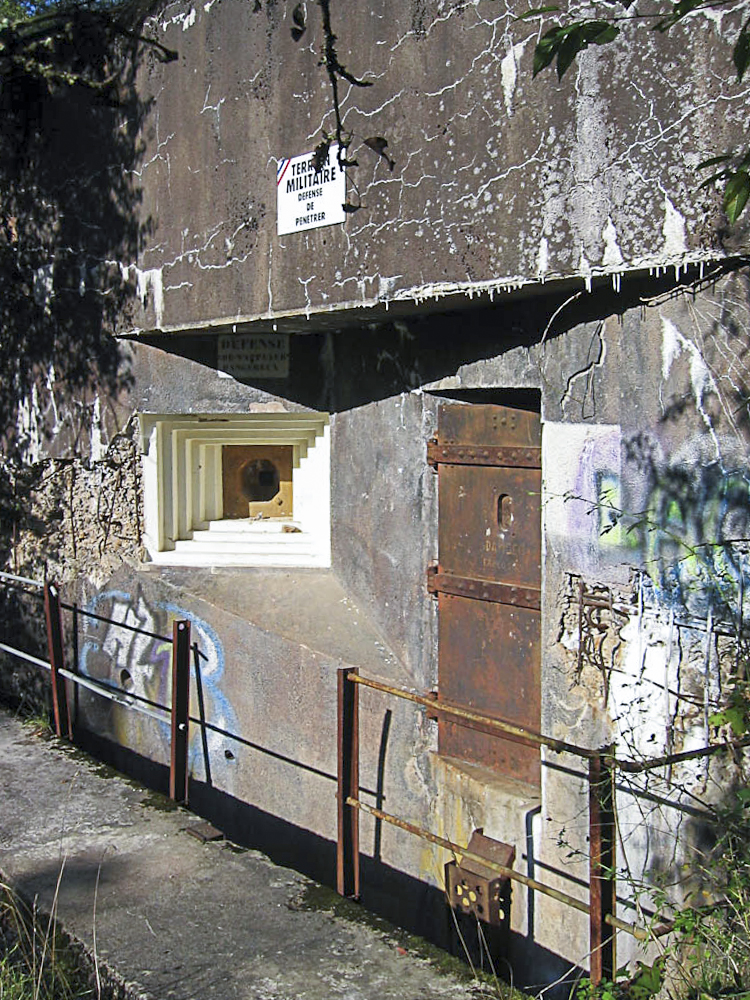 Ligne Maginot - METRICH (ABRI SUD DE) - X16 - (Abri) - Coffre gauche de l'abri - Michel Teiten
