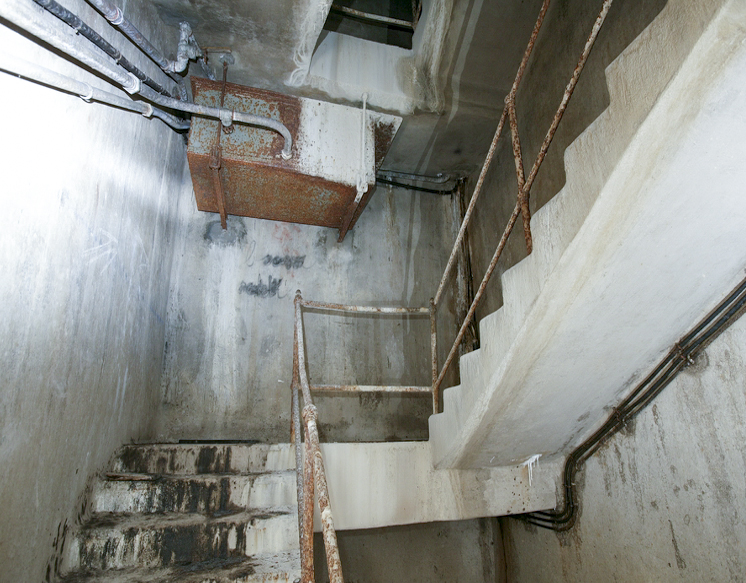 Ligne Maginot - NONNENBERG - X17 - (Abri) - L'escalier - Marc Zeig
