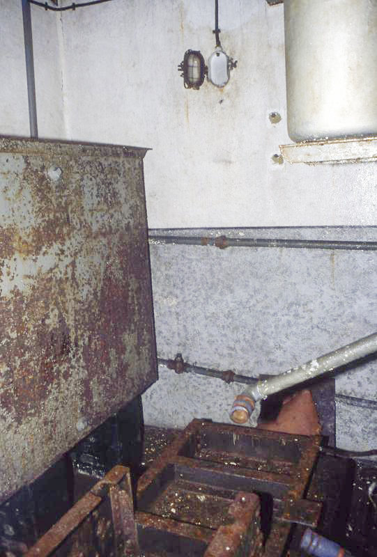Ligne Maginot - BICHEL NORD - X18 - (Abri) - L'usine sans moteur - Valentin Hemmert