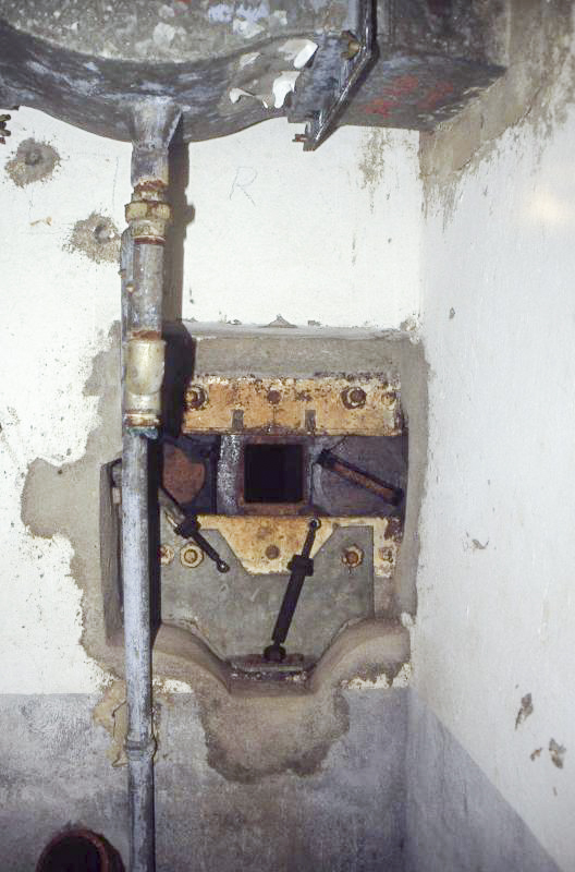 Ligne Maginot - BOIS DE KOENIGSMACKER  - C52 - (Casemate d'infanterie - Simple) - L'étage supérieur - Valentin Hemmert