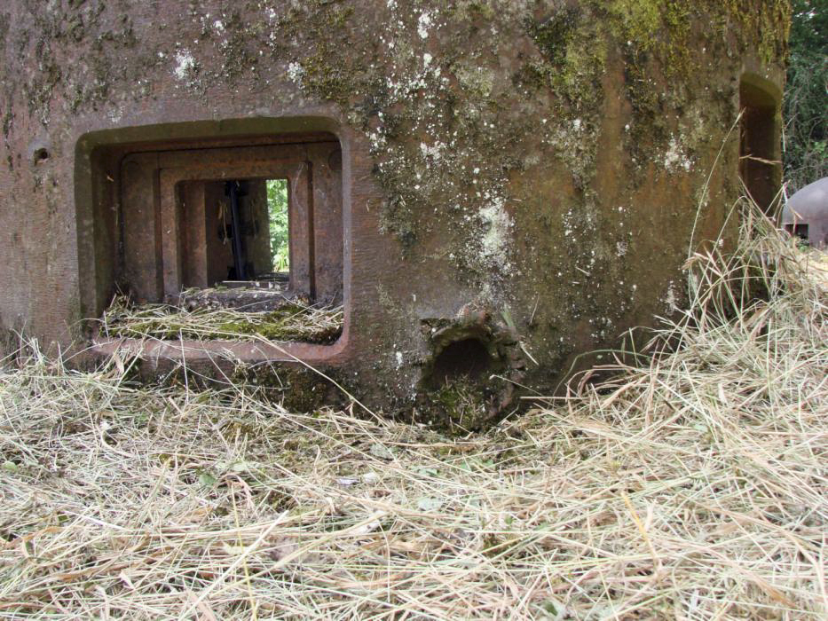 Ligne Maginot - HUMMERSBERG SUD - C54 - (Casemate d'infanterie) - Impacts sur la cloche GFM - Schnoupf
