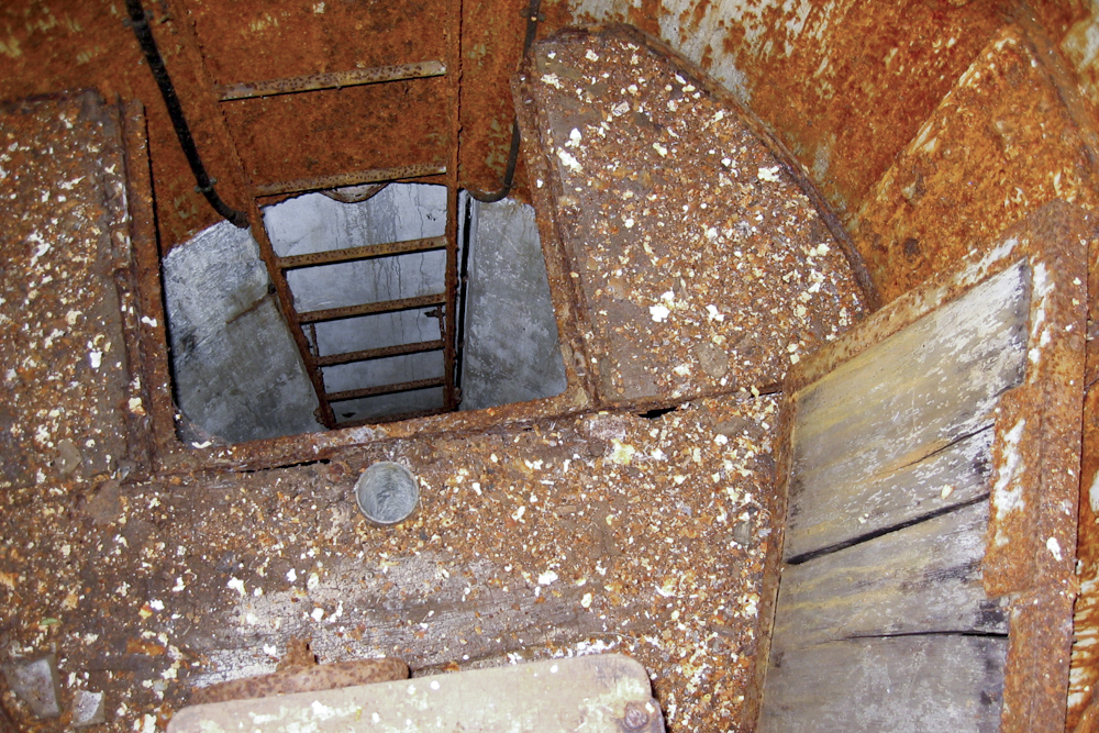 Ligne Maginot - PETERSBERG - X4 - (Abri actif) - Intérieur de la cloche GFM - Michel Teiten