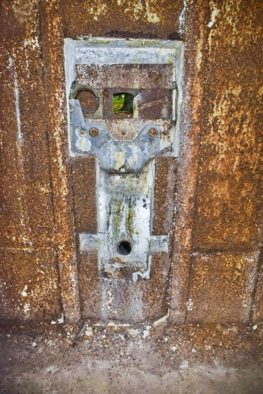 Ligne Maginot - BOIS DE KLANG - X24 (QUARTIER KLANG - III/164° RIF) - (Abri) - Entrée gauche
FM de défense de la façade - Daniel Froehly