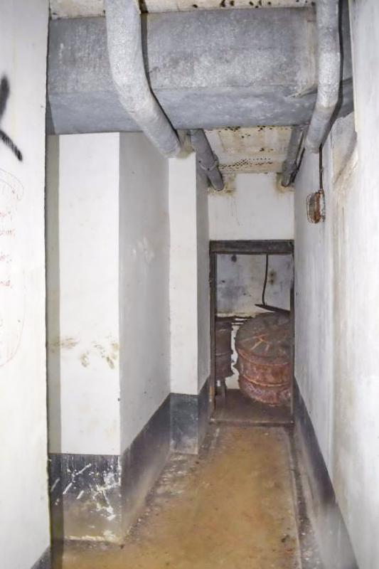 Ligne Maginot - BOIS DE KLANG - X24 (QUARTIER KLANG - III/164° RIF) - (Abri) - Couloir vers la chambre de ventilation - Daniel Froehly