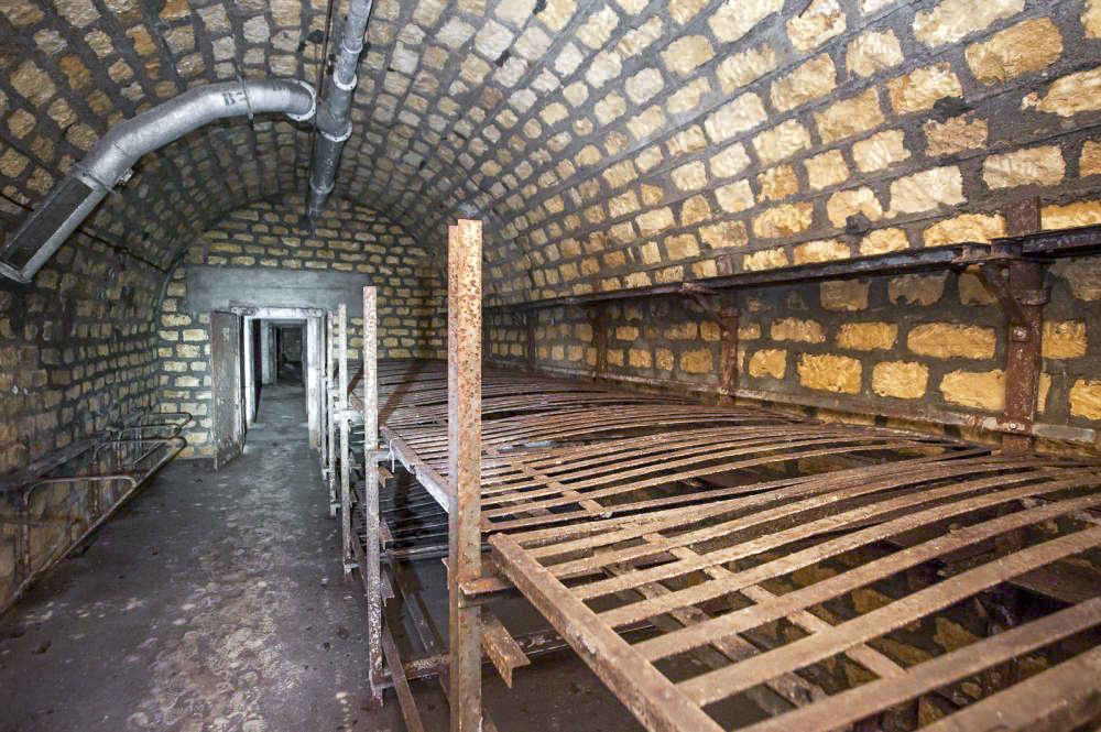 Ligne Maginot - BOIS DE KLANG - X24 (QUARTIER KLANG - III/164° RIF) - (Abri) - Chambrée - www.frank-heinen-photographer.de