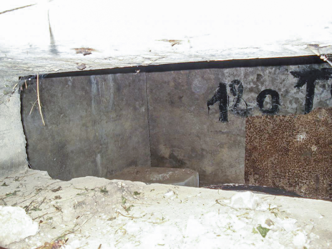 Ligne Maginot - BB1 - ECLUSE NORD - (Blockhaus pour canon) - L’intérieur - R Tucker