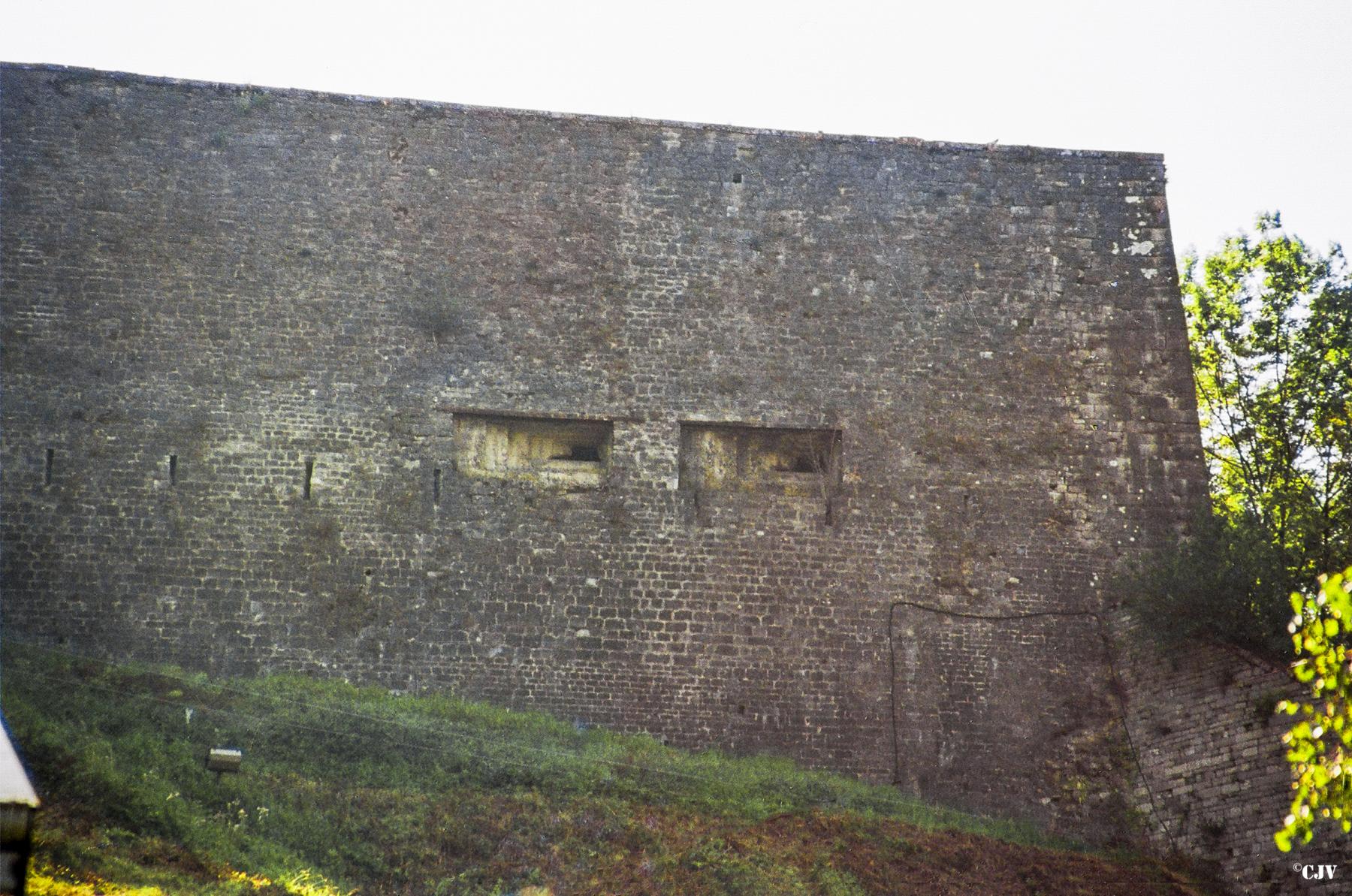 Ligne Maginot - BB7-A - CHARLEMONT - (Blockhaus pour canon) - 1998 - Lia VERMEULEN