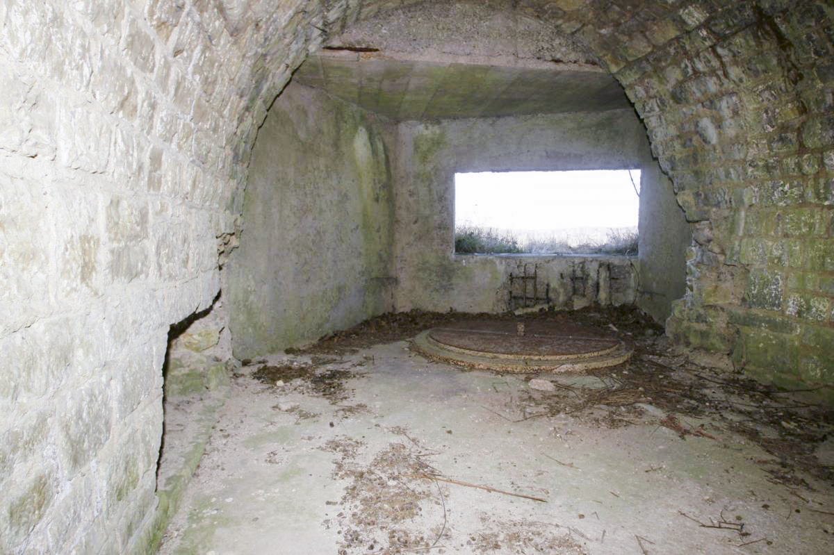 Ligne Maginot - BB7 - CHARLEMONT NORD - (Blockhaus pour canon) -  - duomaxw