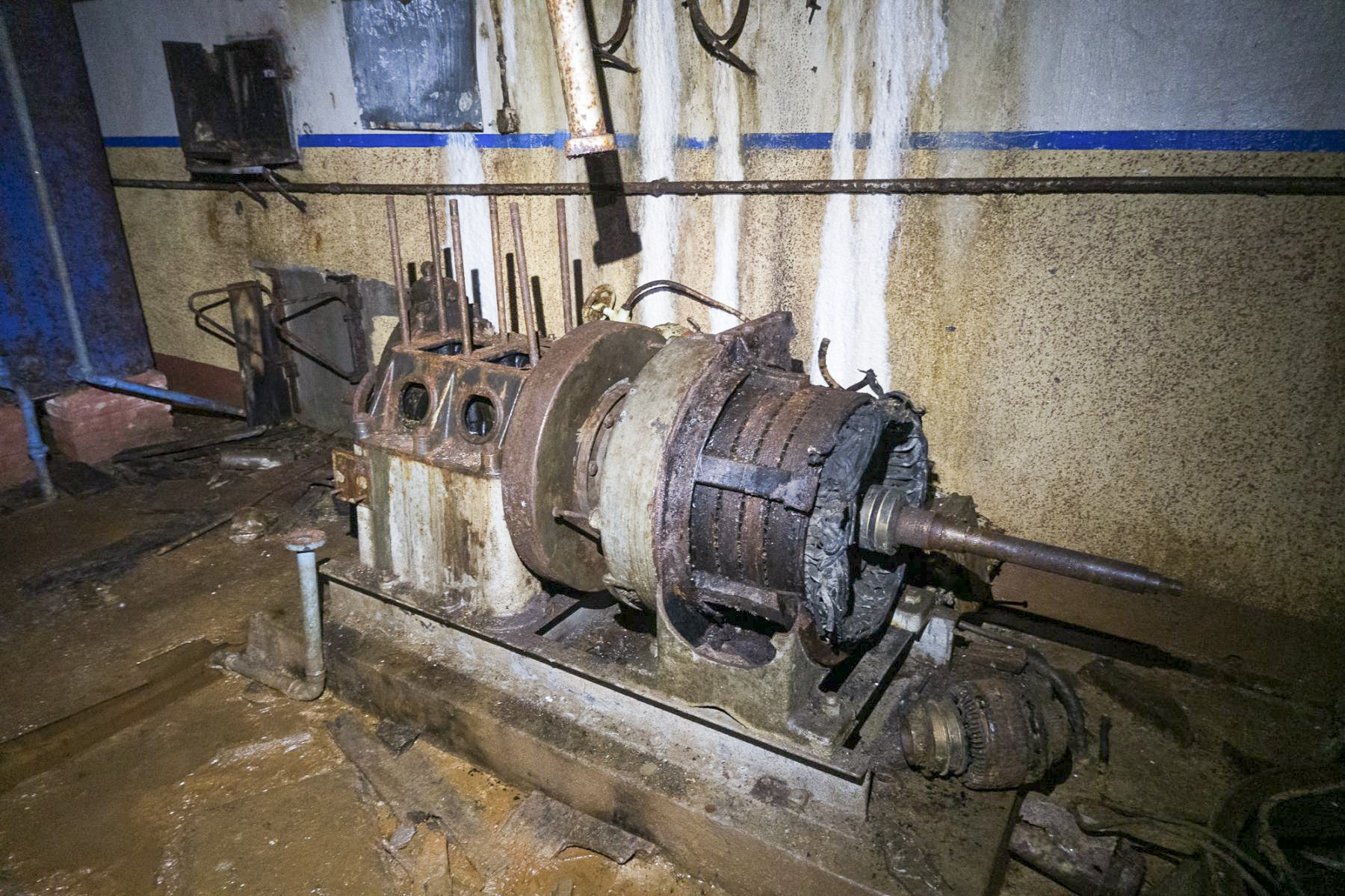 Ligne Maginot - CHENES BRULES - X23 - (Abri) - Usine
 - Michel Teiten