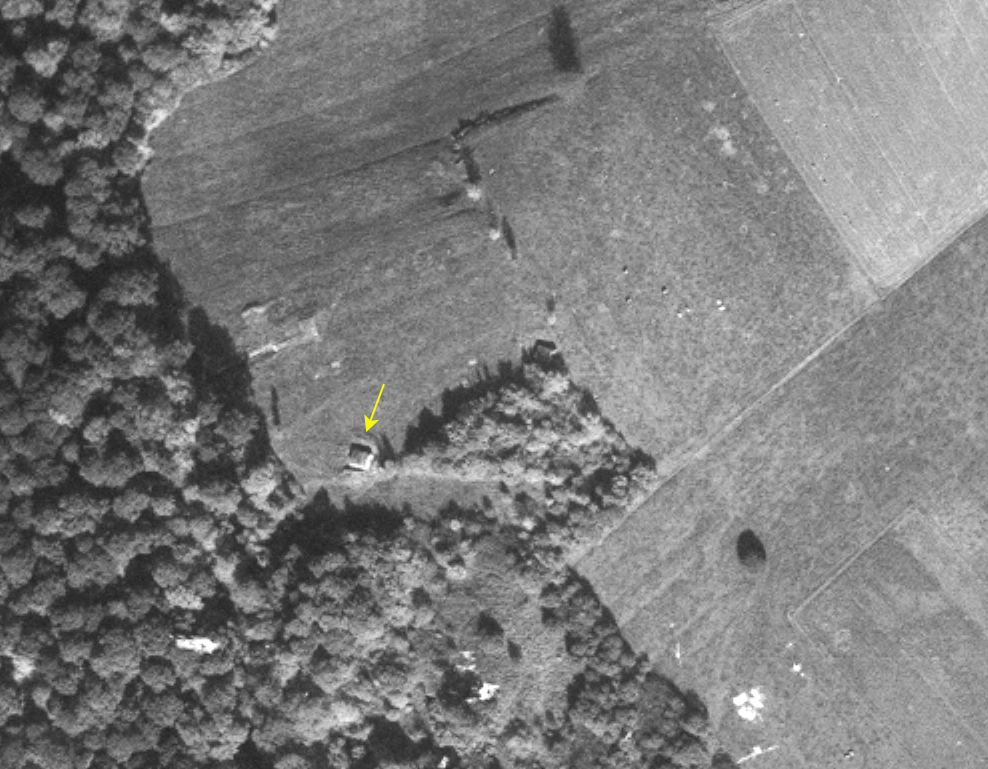 Ligne Maginot - CB116 - SONNENBERG 01 - (Blockhaus pour canon) - On peut voir à proximité (gauche) le PC observatoire, quasiment remblayé de nos jours. - IGN - Géoportail 1967