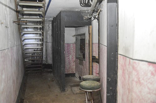 Ligne Maginot - LANGHEP SUD - C64 - (Casemate d'infanterie - Simple) - Le central téléphonique, l'entrée de la chambrée - Gut didier