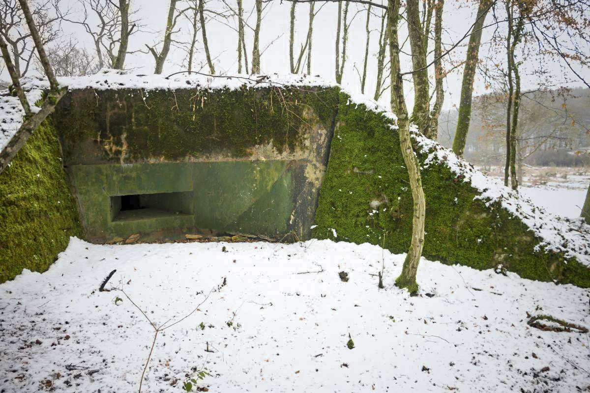 Ligne Maginot - BB9 - (Blockhaus pour arme infanterie) - Embrasure droite - Fré Do