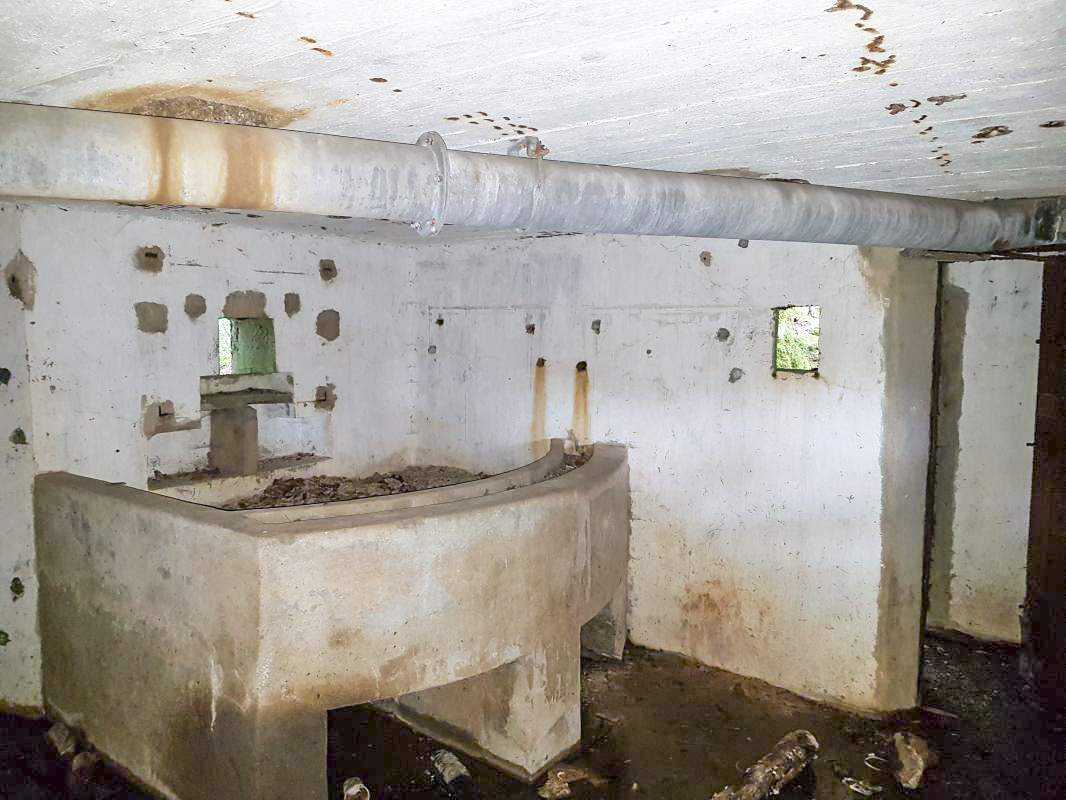 Ligne Maginot - BB9 - (Blockhaus pour arme infanterie) - Créneaux intérieur - Ellena-Cuny