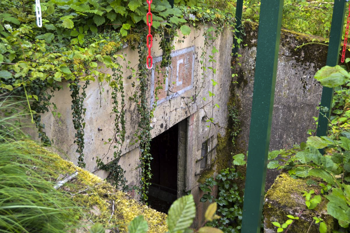 Ligne Maginot - LONKICH (SOUS QUARTIER BOLER - 1° CM) - (PC de Sous-Quartier) - Alvéole du site - Accès étroit  - Jules Mathieu
