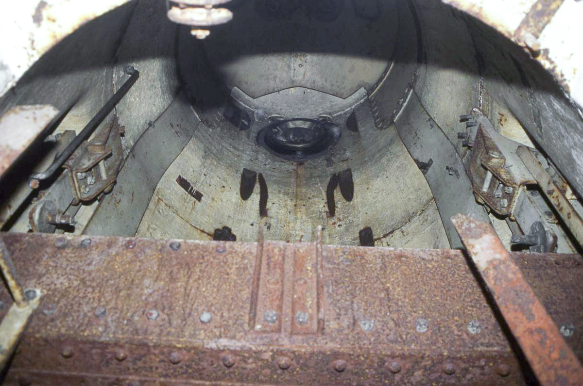 Ligne Maginot - QUATRE VENTS NORD - C74 - (Casemate d'infanterie - Simple) - Cloche pour arme mixte - Valentin Hemmert