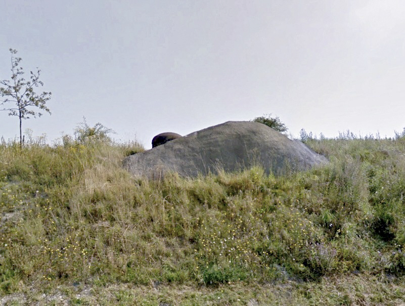 Ligne Maginot - QUATRE VENTS NORD - C74 - (Casemate d'infanterie - Simple) - Ce qu'il reste de la casemate - Google Streetview 2017