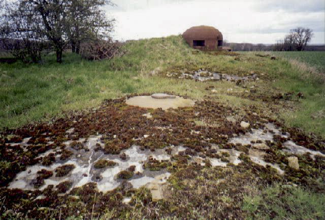 Ligne Maginot - FERME DU BOIS DU FOUR - O10 - (Observatoire d'artillerie) - La cloche VP et la cloche GFM au second plan - Nicolas ROUDIER