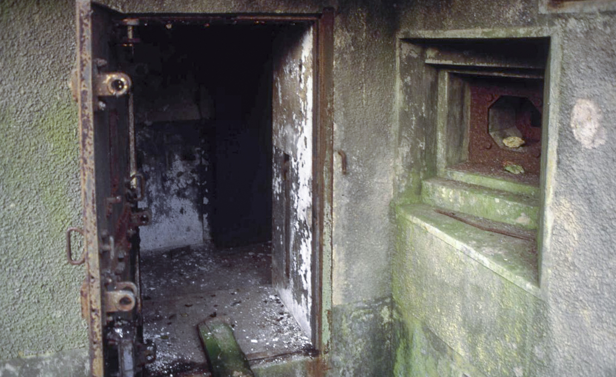 Ligne Maginot - FERME DU BOIS DU FOUR - O10 - (Observatoire d'artillerie) - Entrée de l'observatoire - Valentin Hemmert