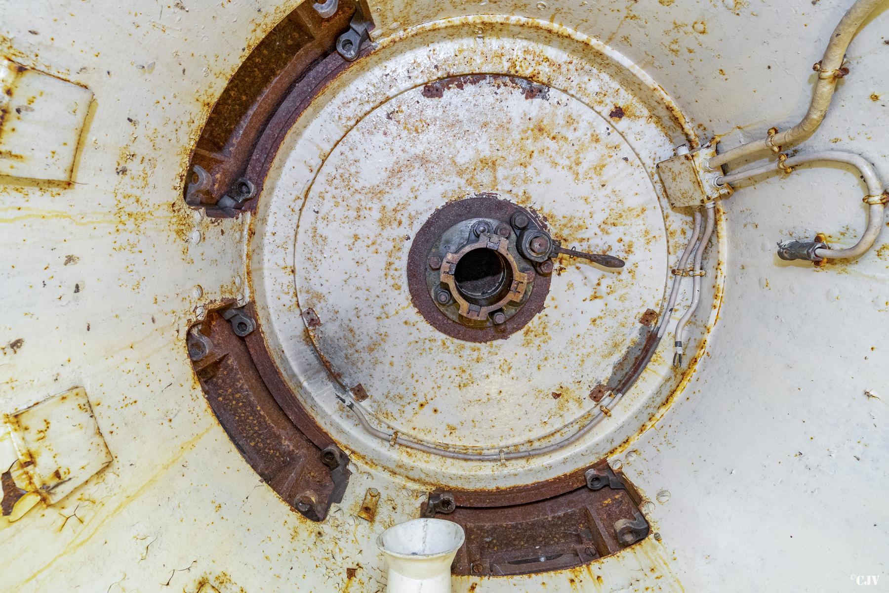 Ligne Maginot - BOUST - O13 - (Observatoire d'artillerie) - La cloche VDP      - Lia VERMEULEN